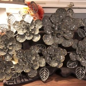 Gray & White Flower Wall Art